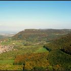 Blick zur Burg Teck in weiter Ferne...