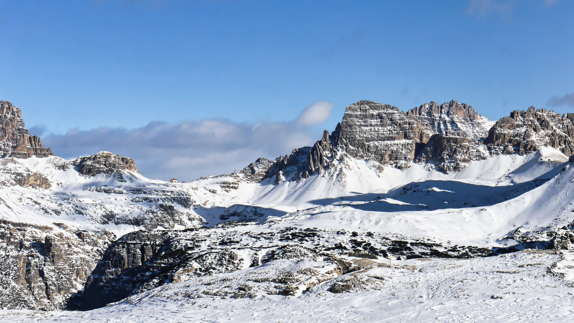 Blick zur Dreizinnenhütte