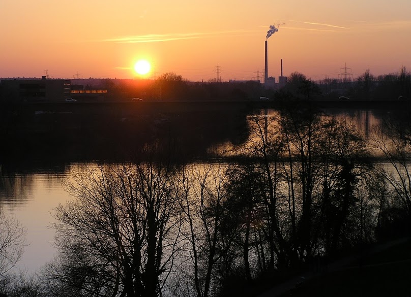 Blick zur Ebert-Brücke beim Sonnenuntergang 2007