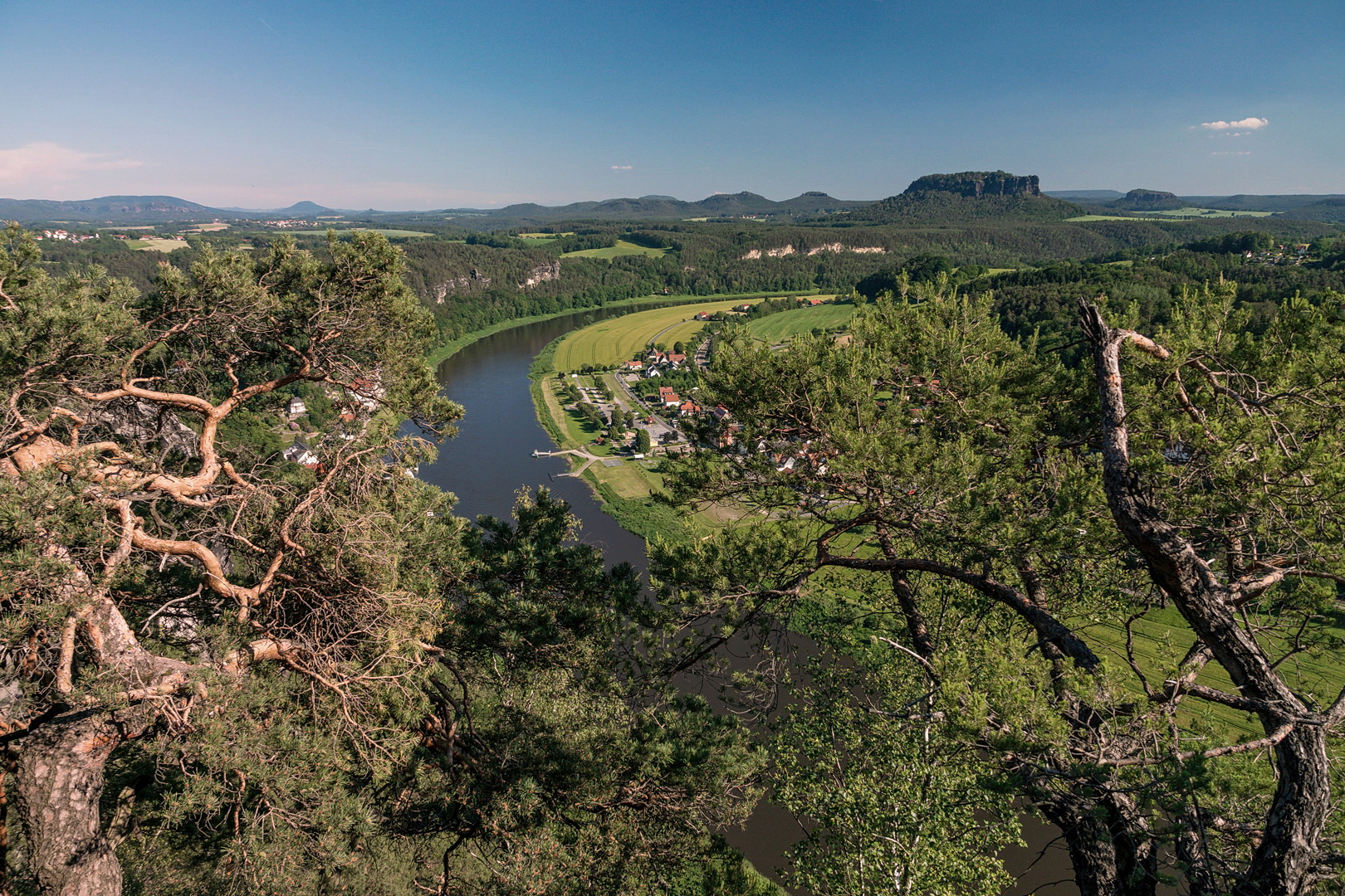 Blick zur Elbe