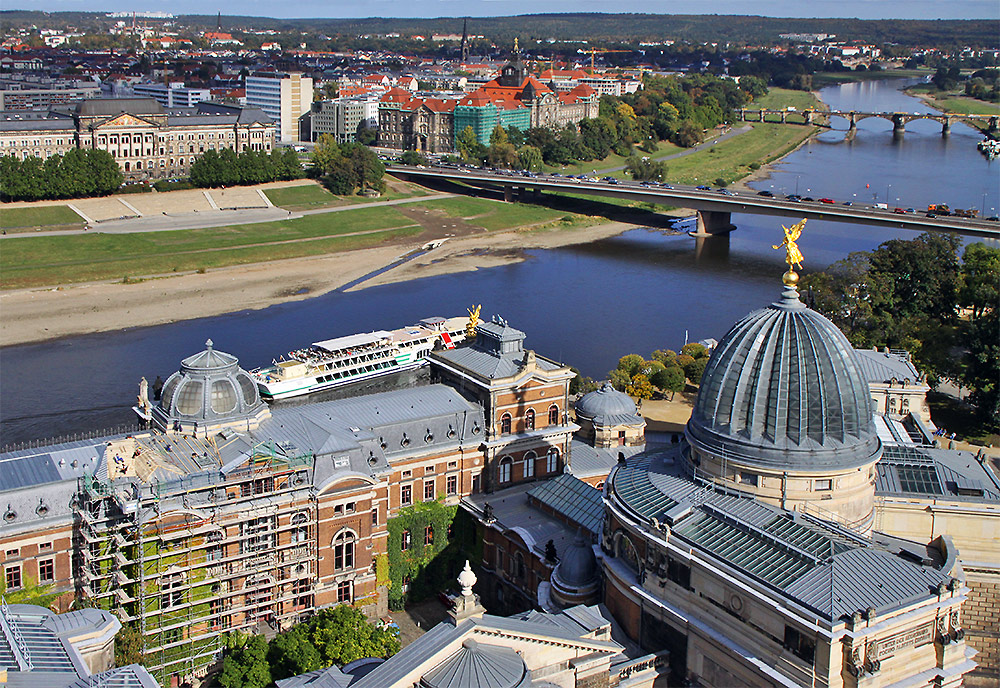 Blick zur Elbe von der Frauenkirche für Heinz zum Erfahrungsaustausch