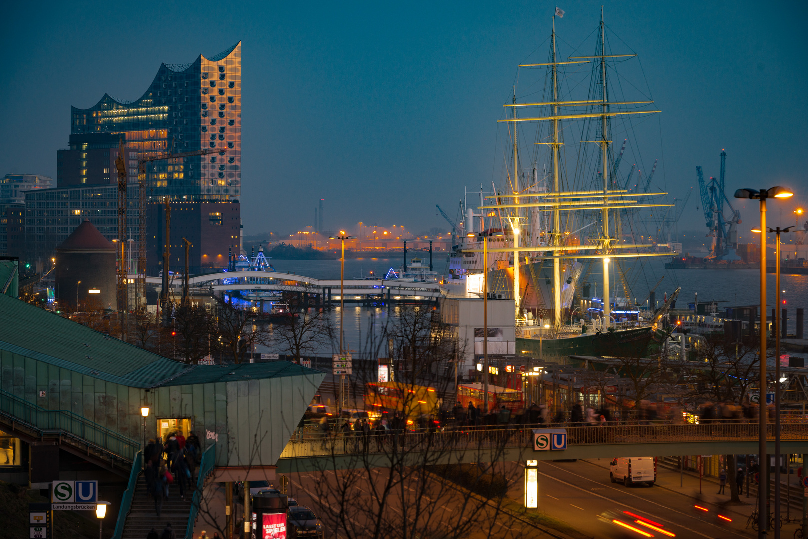 Blick zur Elbphilharmonie