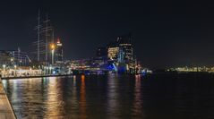 Blick zur Elbphilharmonie