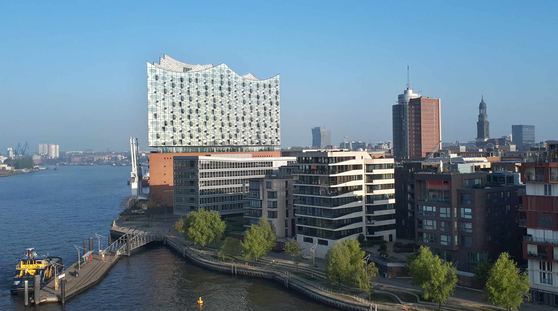 Blick zur Elbphilharmonie II