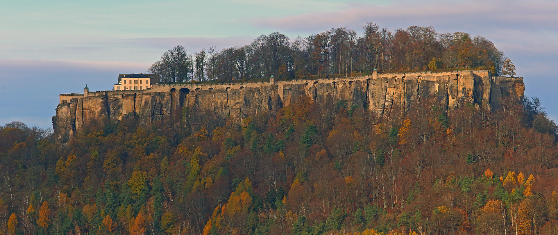 Blick zur Festung Konigstein als es am Dienstag vormittags einige Sonnenstunden..