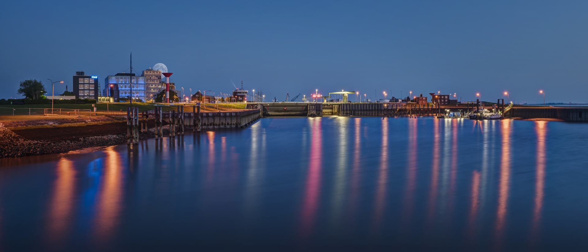 Blick zur Fischereihafenschleuse