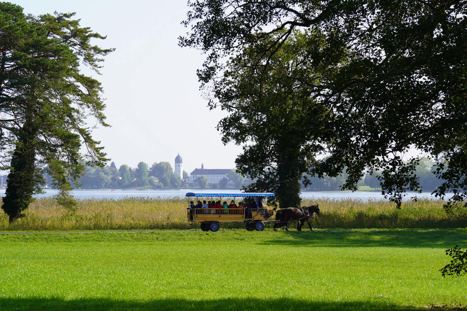 Blick zur Frauen Chiemsee Insel