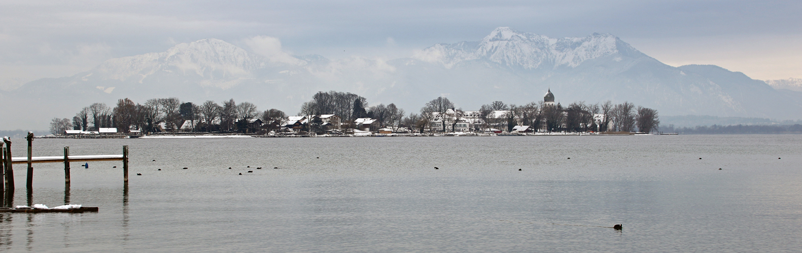 Blick zur Fraueninsel