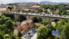 Blick zur Friedensbrücke