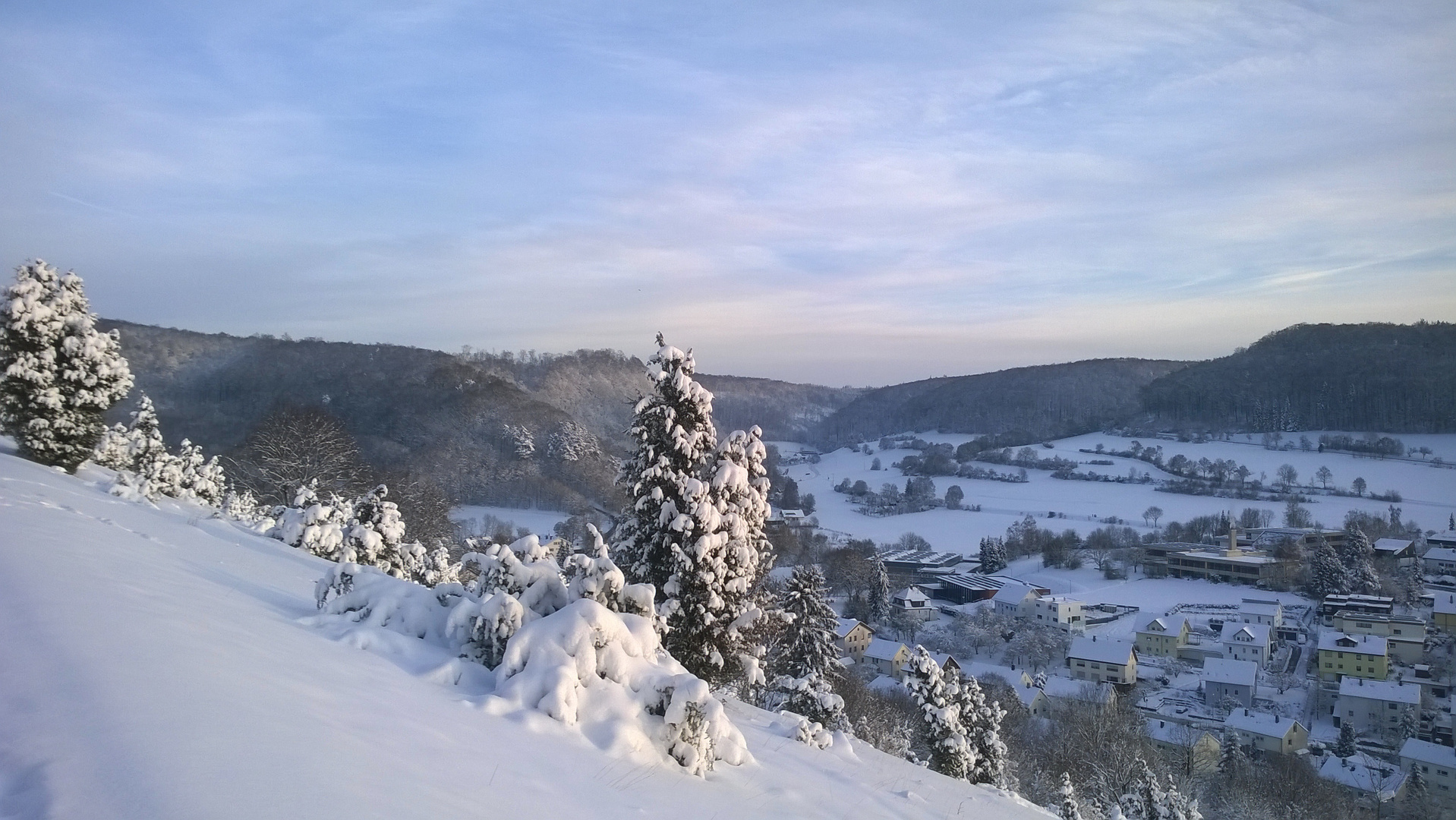 Blick zur Glashütte in der Abendsonne