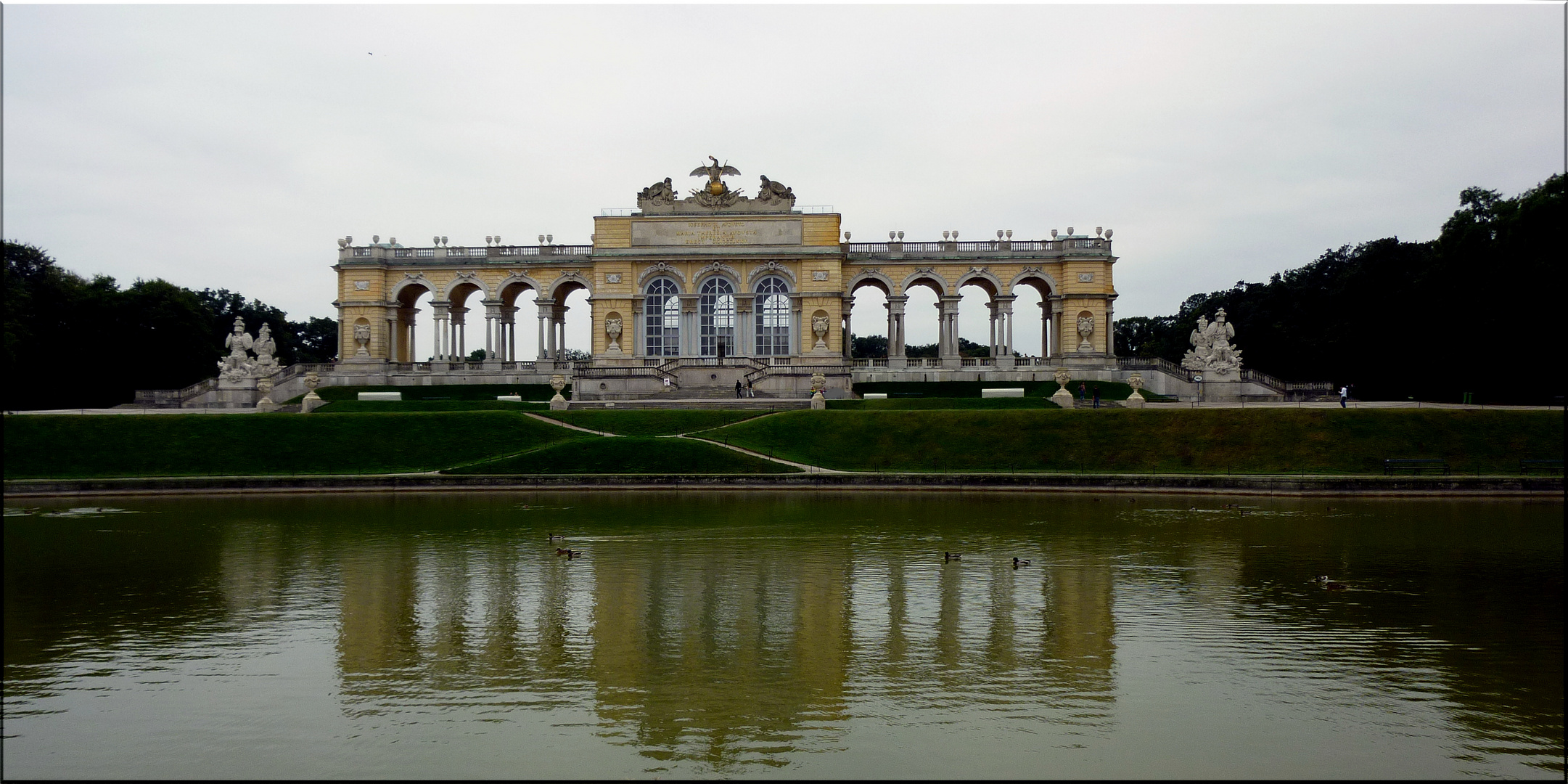 Blick zur Gloriette