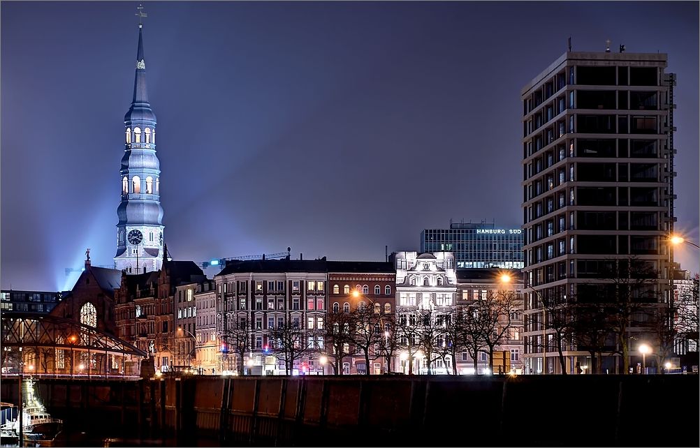 ++ Blick zur Hauptkirche St. Katharinen ++