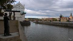 Blick zur Karlsbrücke