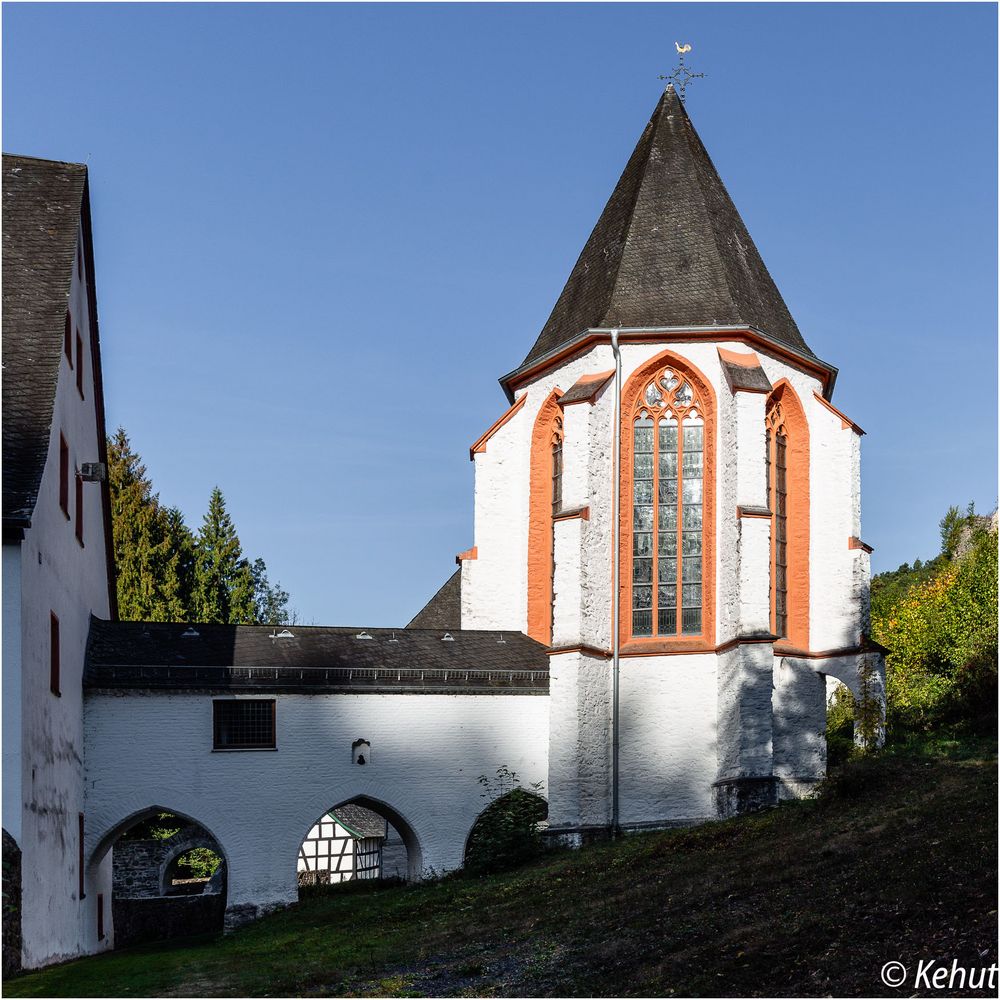 Blick zur Klosterkirche Burg Ehrenstein (2)