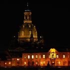 Blick zur nächtlichen Frauenkirche mit Brühlsche Terrasse in Dresden