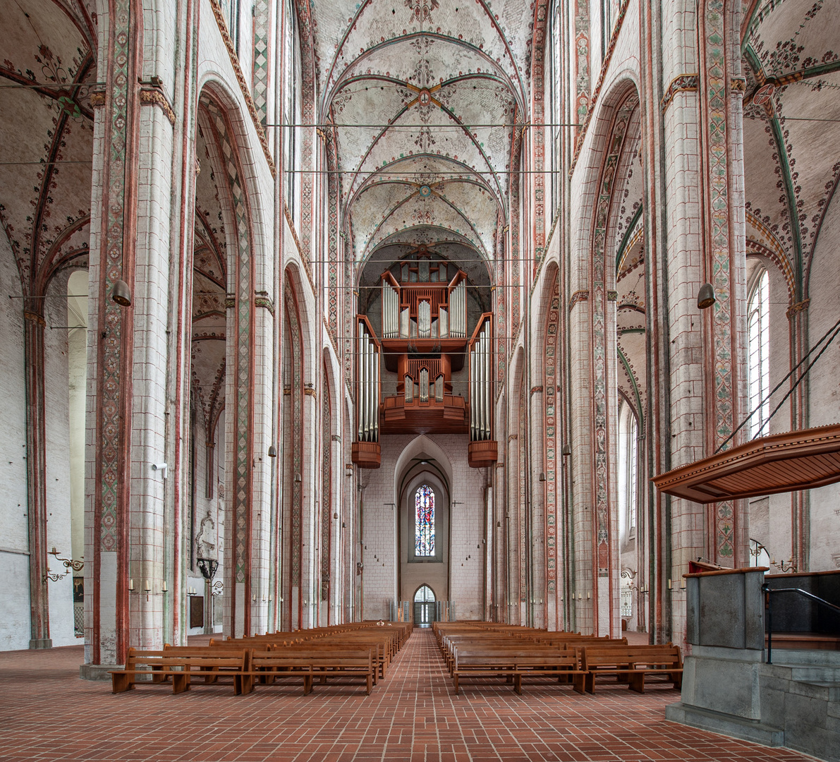 Blick zur Orgel Marienkirche Lübeck