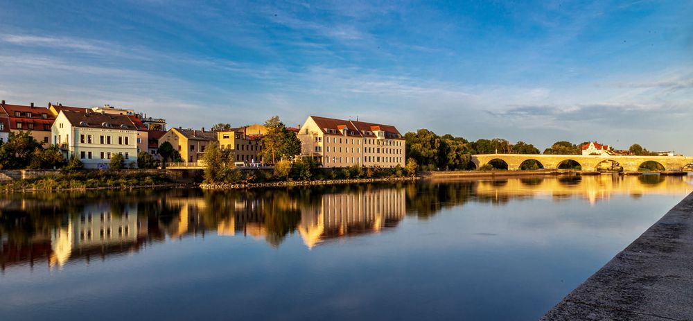 blick zur steinernen brücke