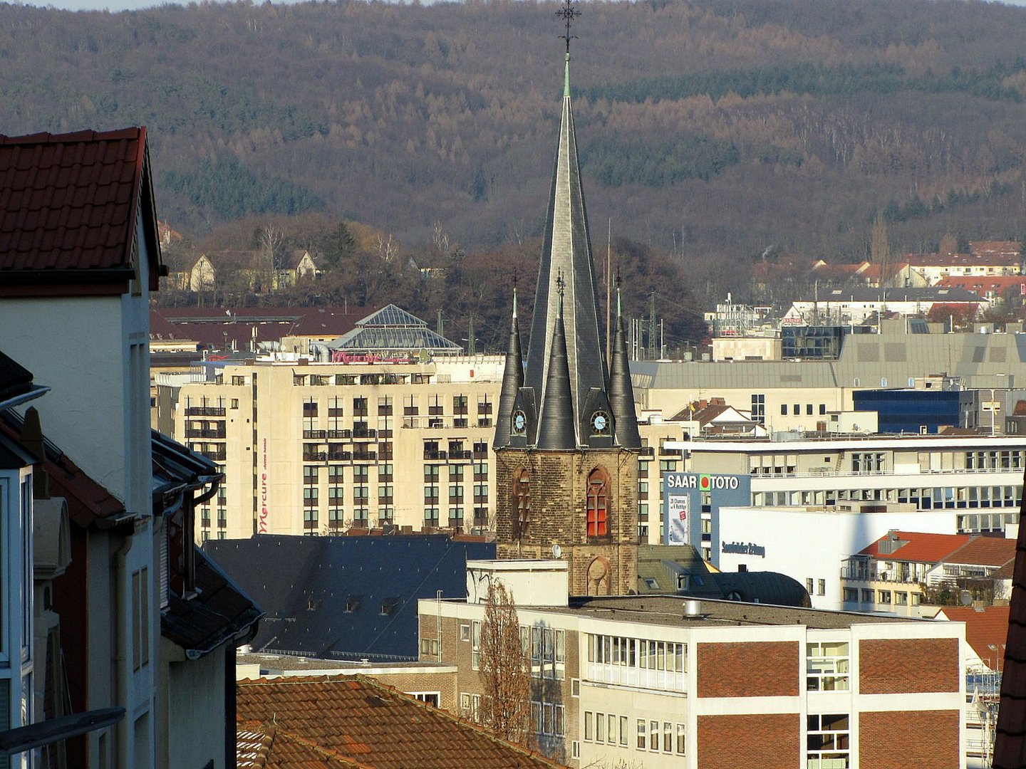 Blick zur St.Johanner Kirche