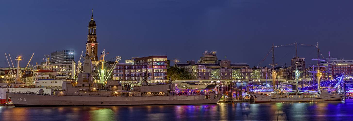 Blick zur Überseebrücke 