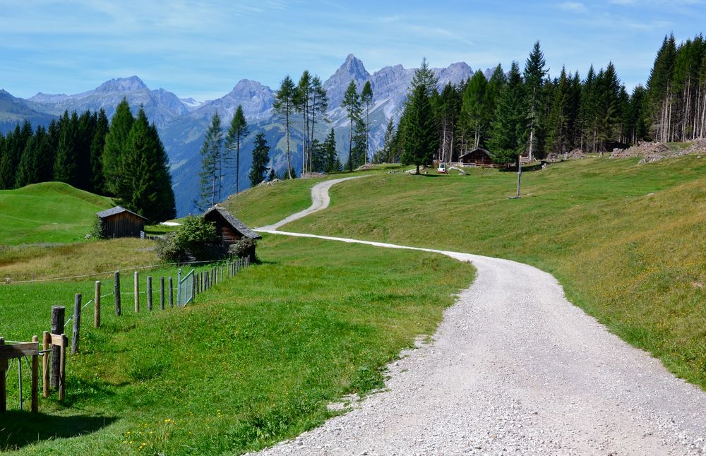 Blick zurück auf die Vandanser Steinwand… (2)