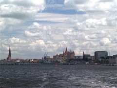 Blick zurück auf Rostock....