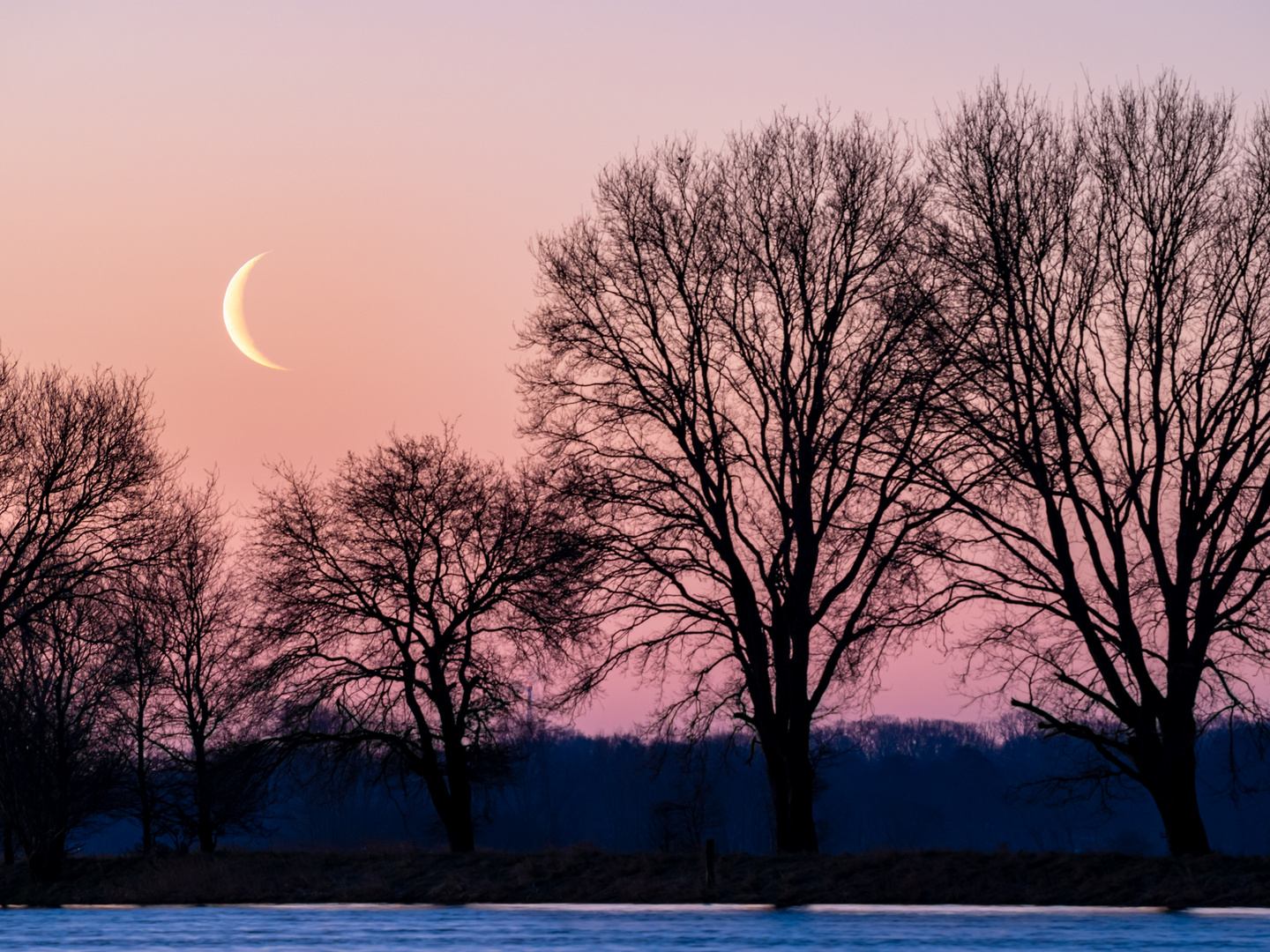 Blick zurück bei Sonnenaufgang