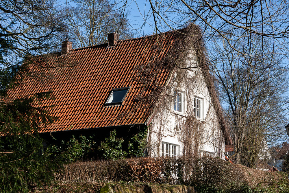 Blickfang Tecklenburger Architektur mal ohne Fachwerk.