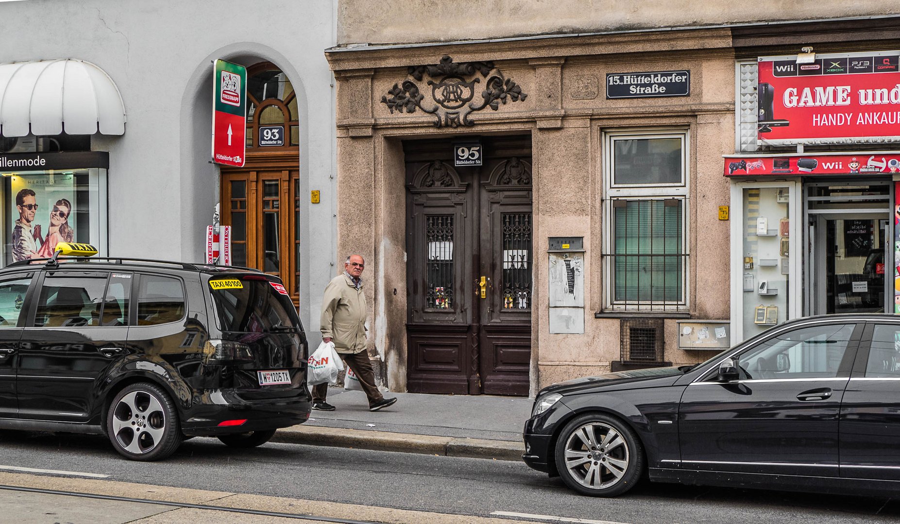 Blickkontakt auf der Hütteldorfer Straße