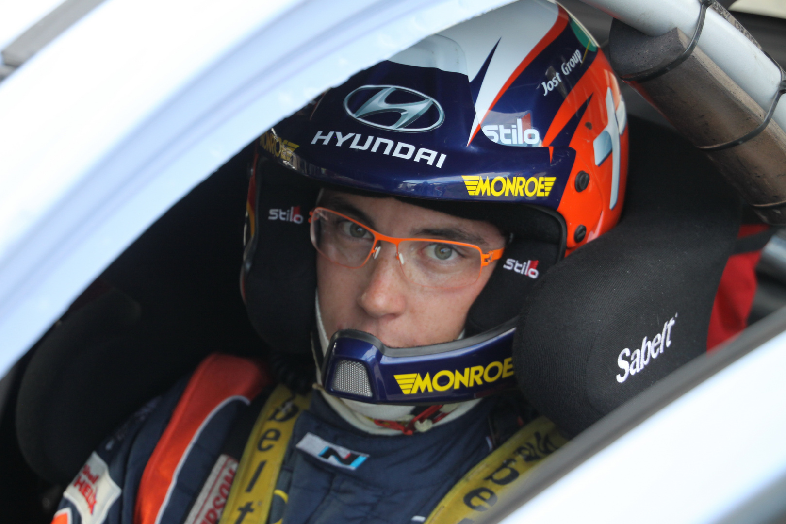 Blickkontakt - Thierry Neuville ...