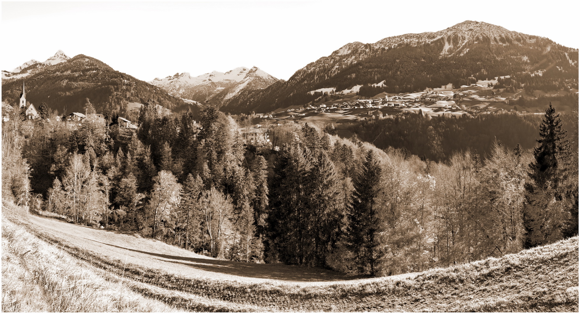 Blickrichtung Raggal 2021-11-06 Panorama in Sepia