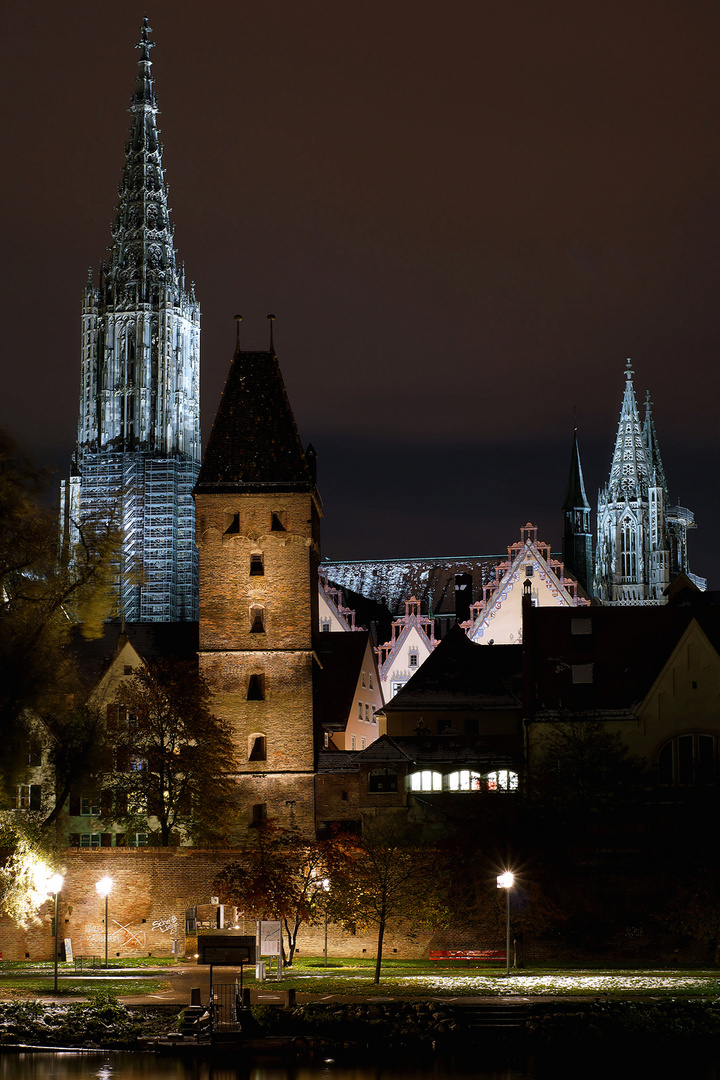 Blickrichtung Ulm Foto & Bild architektur, architektur bei nacht