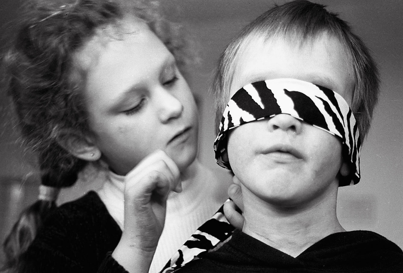 Blinde Kuh Foto & Bild kinder, kinder im schulalter, Ästhetik der