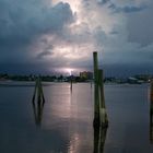 Blitz über dem Hafen von Ft. Myers Beach
