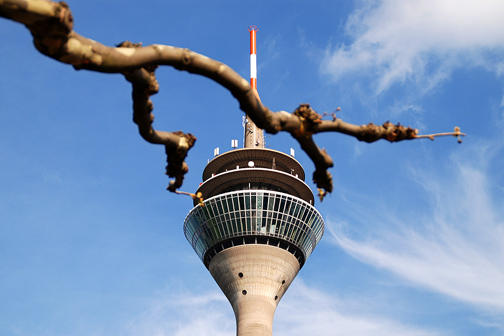 Blitzeinschlag im Düsseldorfer Fernsehturm