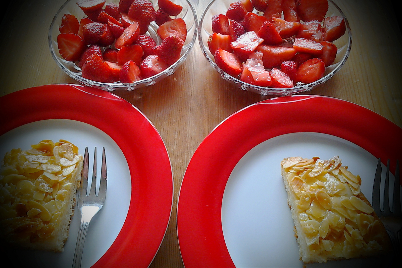 Blitzkuchen mit frischen Erbeeren