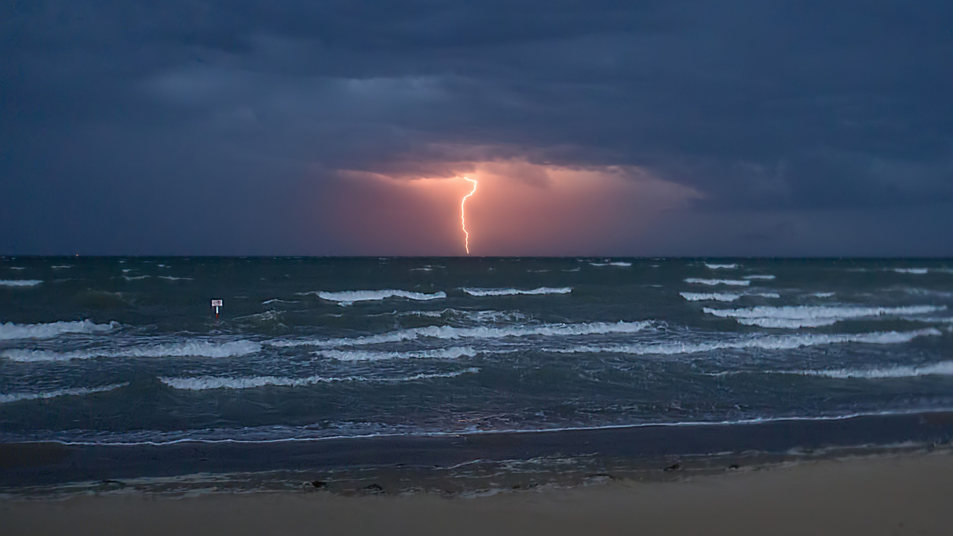 Blitzschnell.... Foto &amp; Bild | wasser, wolken, himmel Bilder auf ...
