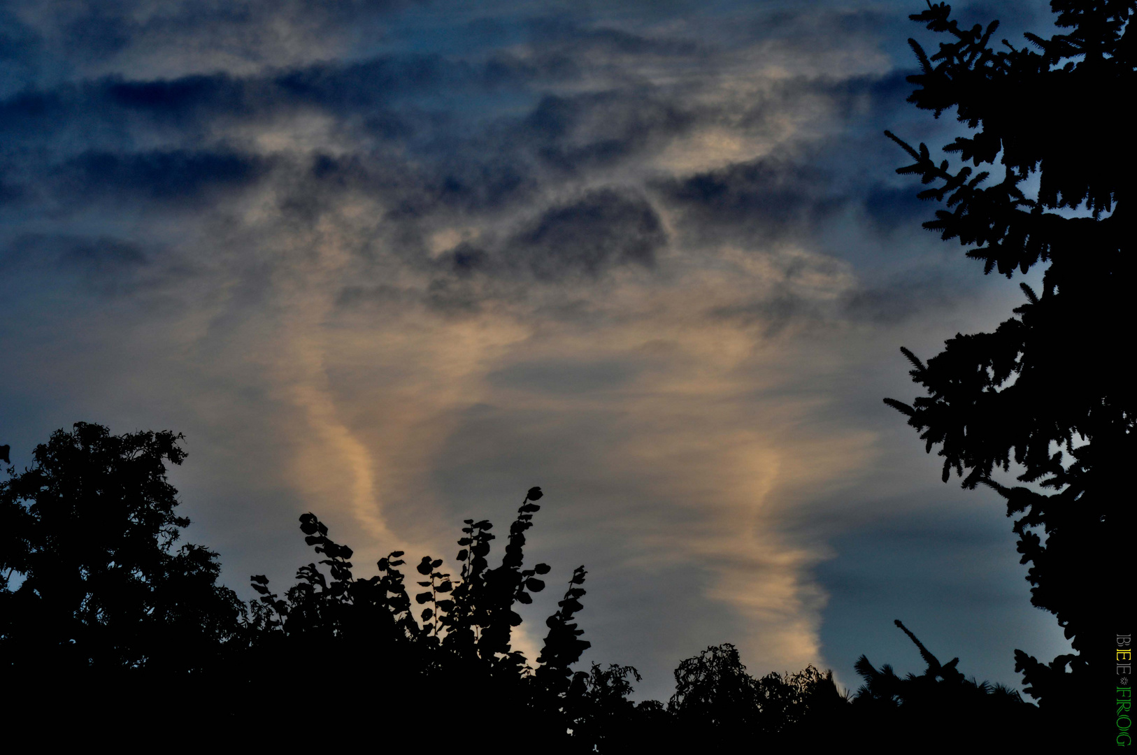 Blitzwolken ohne Blitz