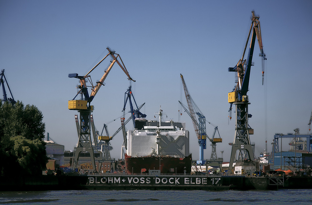 Blohm & Voss Trockendock Elbe 17