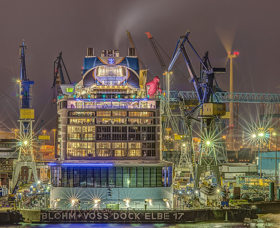 BLOHM+VOSS DOCK ELBE 17