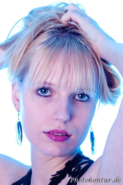 Blond hairs, blue eyes, red lips - Beauty Shooting in Hannover