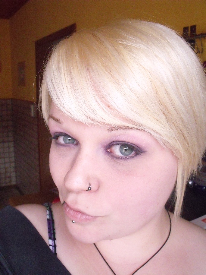 blond....blonder.... ich : )