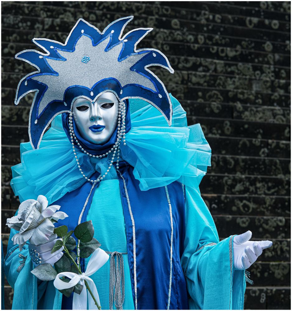 Blue !