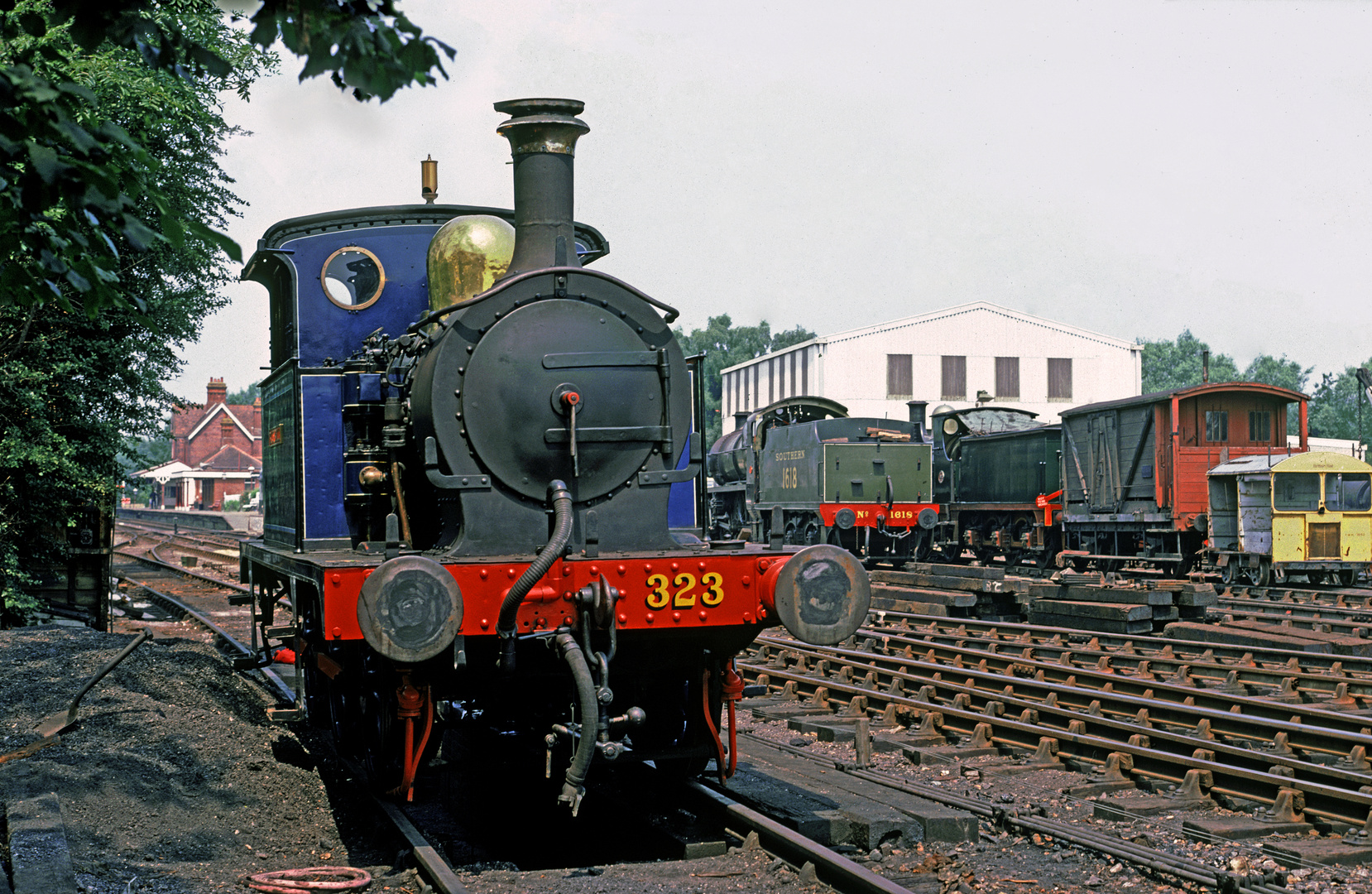Blue Bell Railway Sheffield Park Sussex GB Lok Nr. 323  