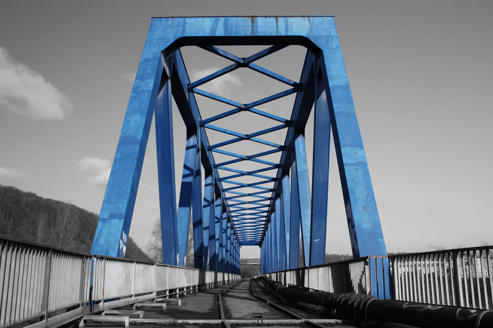 " Blue Bridge "