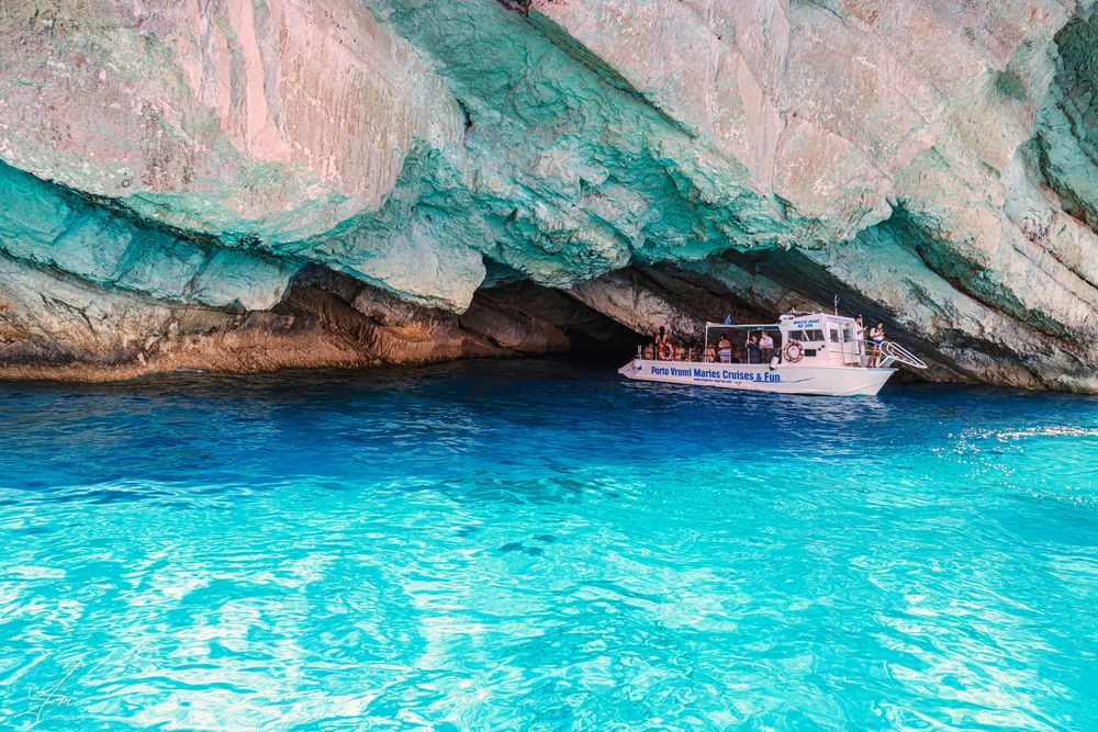 Blue Caves bei Porto Vromi