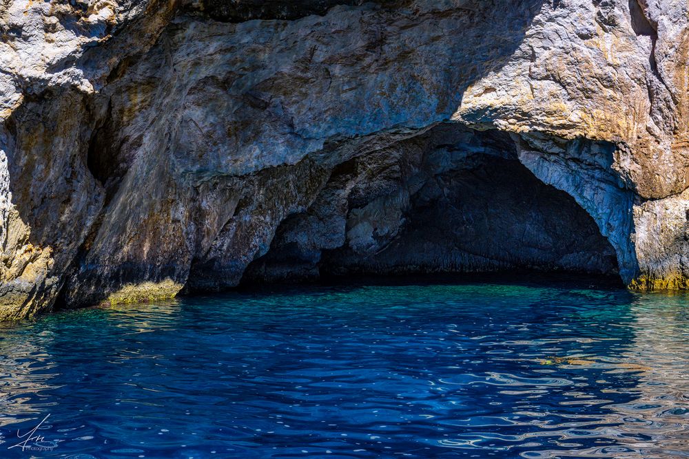 Blue Caves bei Porto Vromi