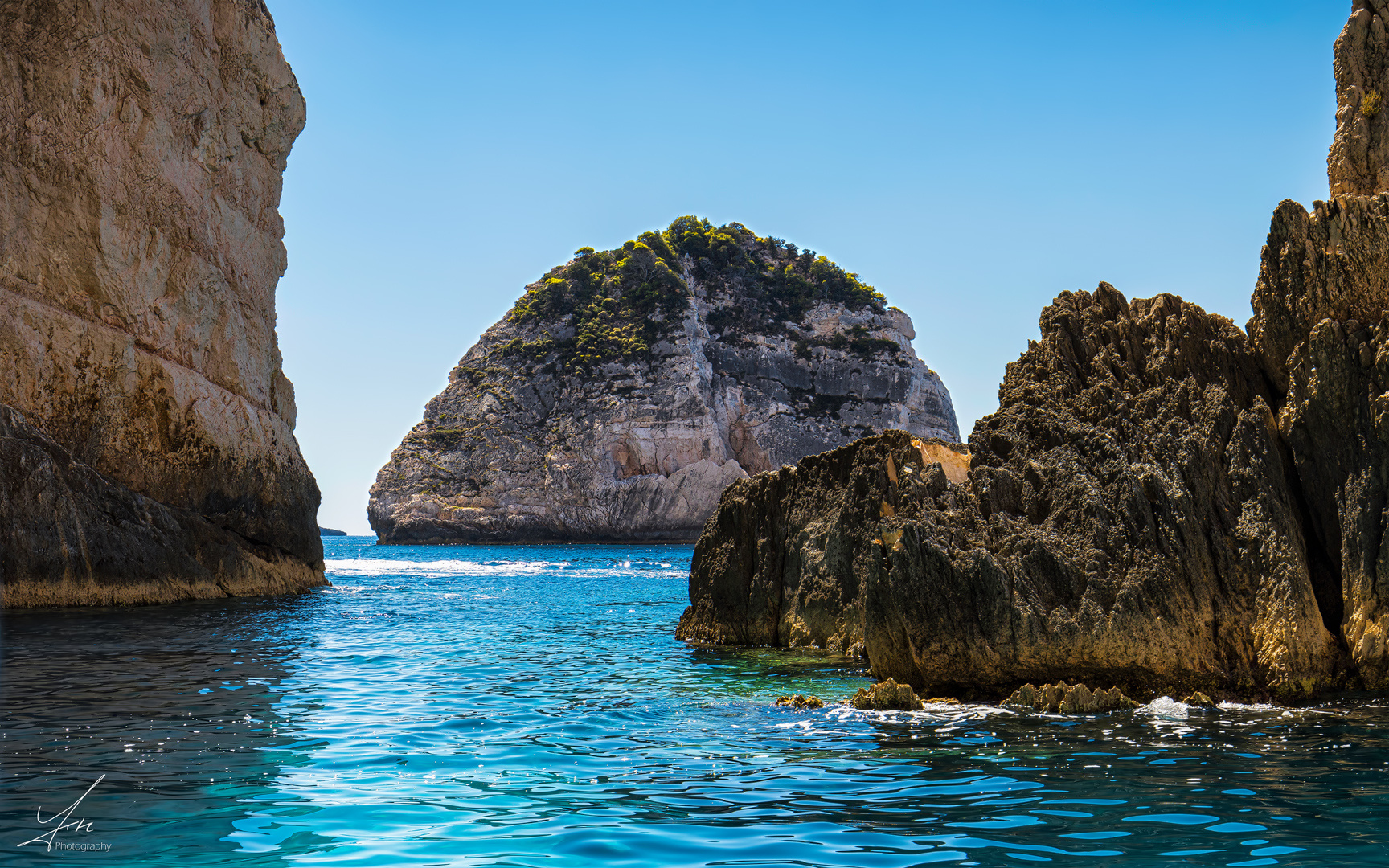 Blue Caves bei Porto Vromi