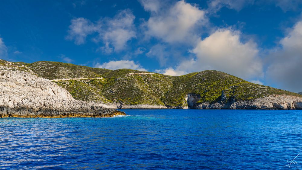 Blue Caves bei Porto Vromi