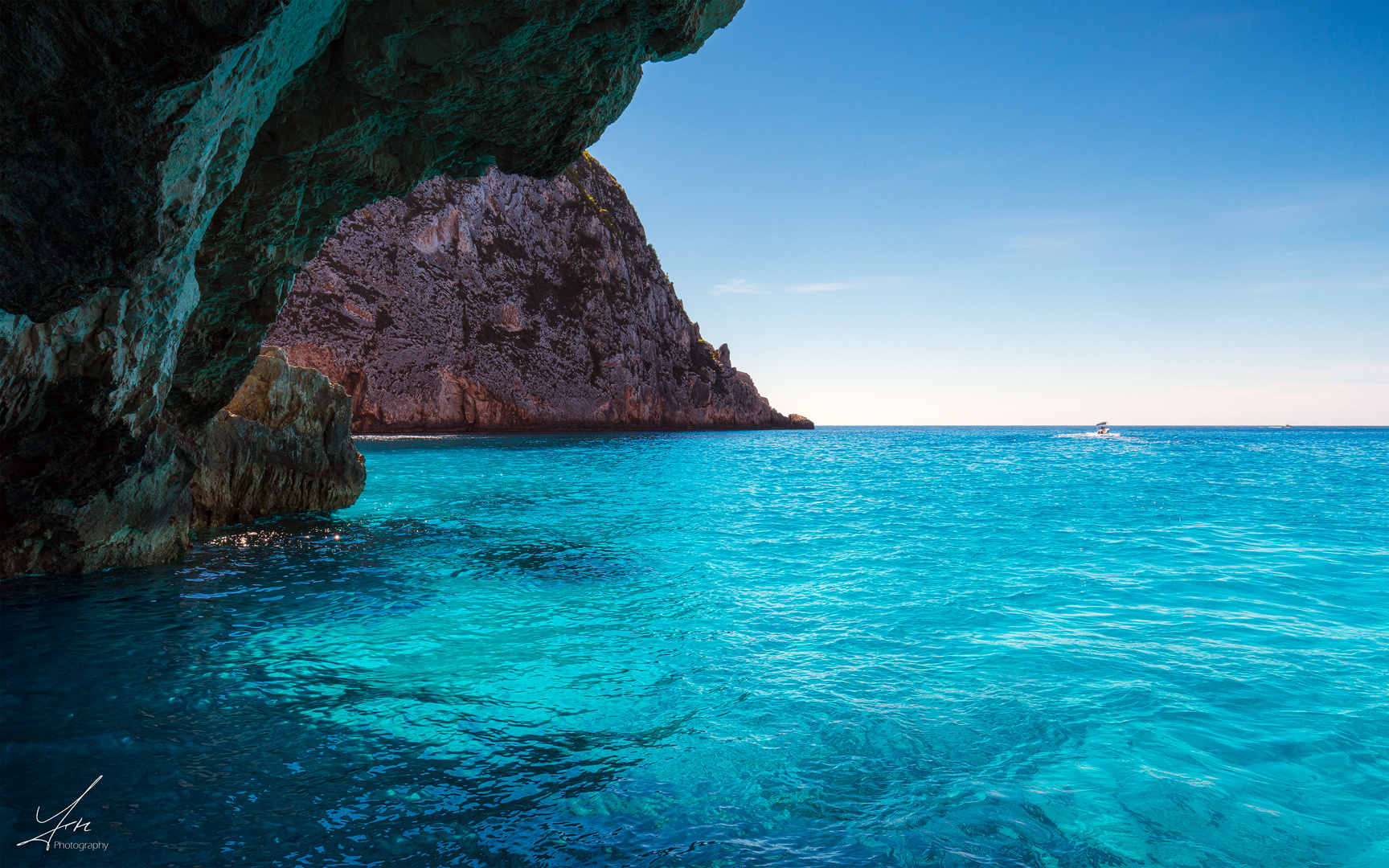 Blue Caves bei Porto Vromi