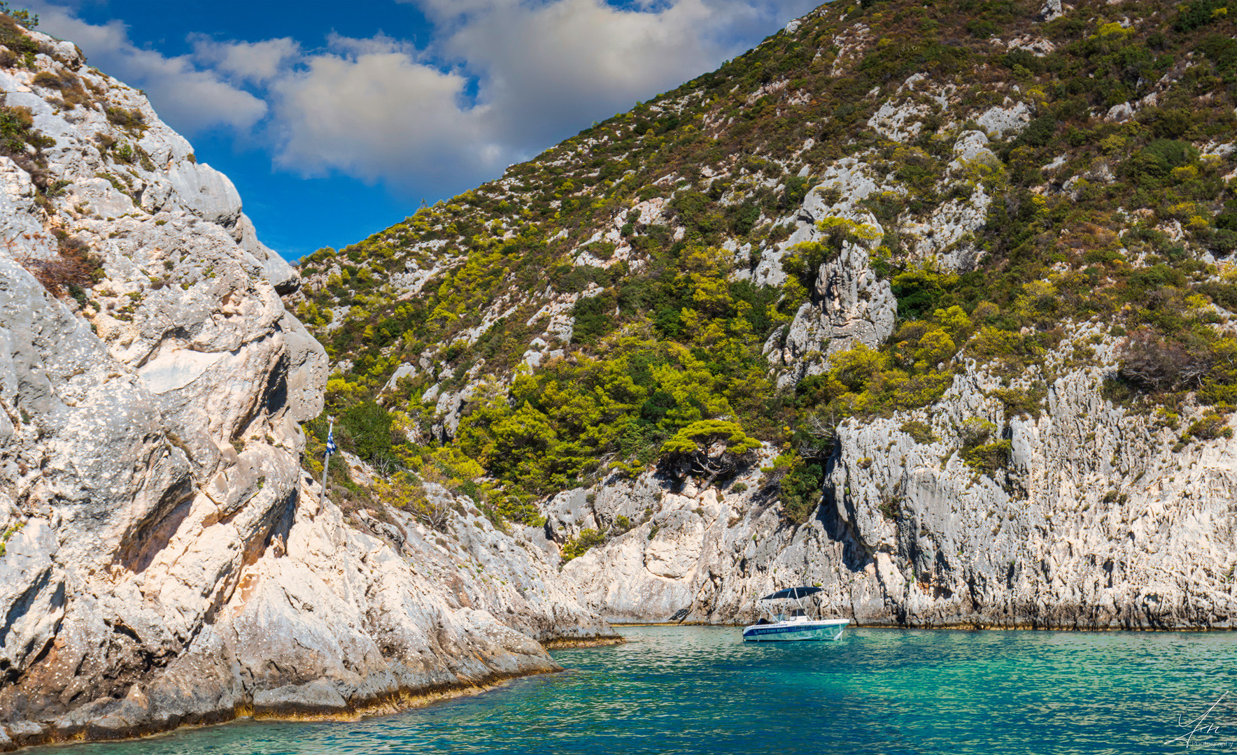 Blue Caves bei Porto Vromi